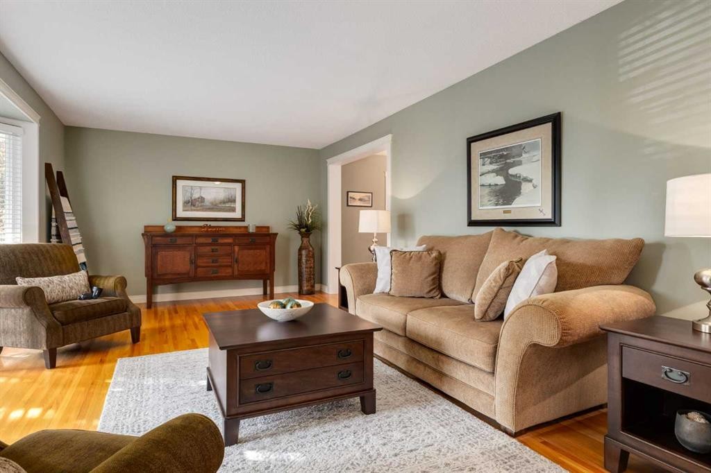 10723 Maplebend Drive Se, Calgary, AB
