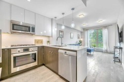 328-305 18 Avenue SW Calgary, AB T2S 3H1
