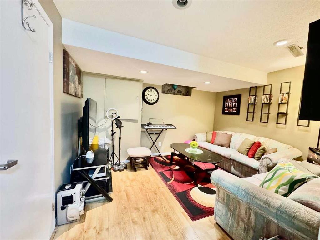 50 Prestwick Way, Calgary, AB