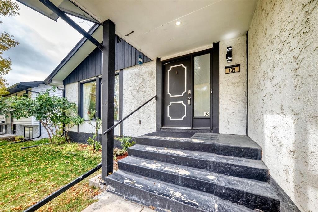135 Whiteview Close Ne, Calgary, AB