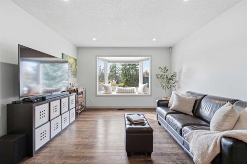 6352 Travois Crescent Nw, Calgary, AB 
