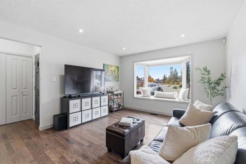 6352 Travois Crescent Nw, Calgary, AB 