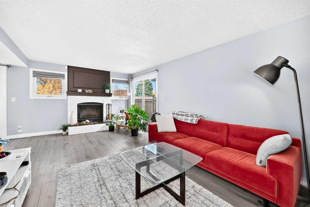 52 Cedargrove Road Sw, Calgary, AB