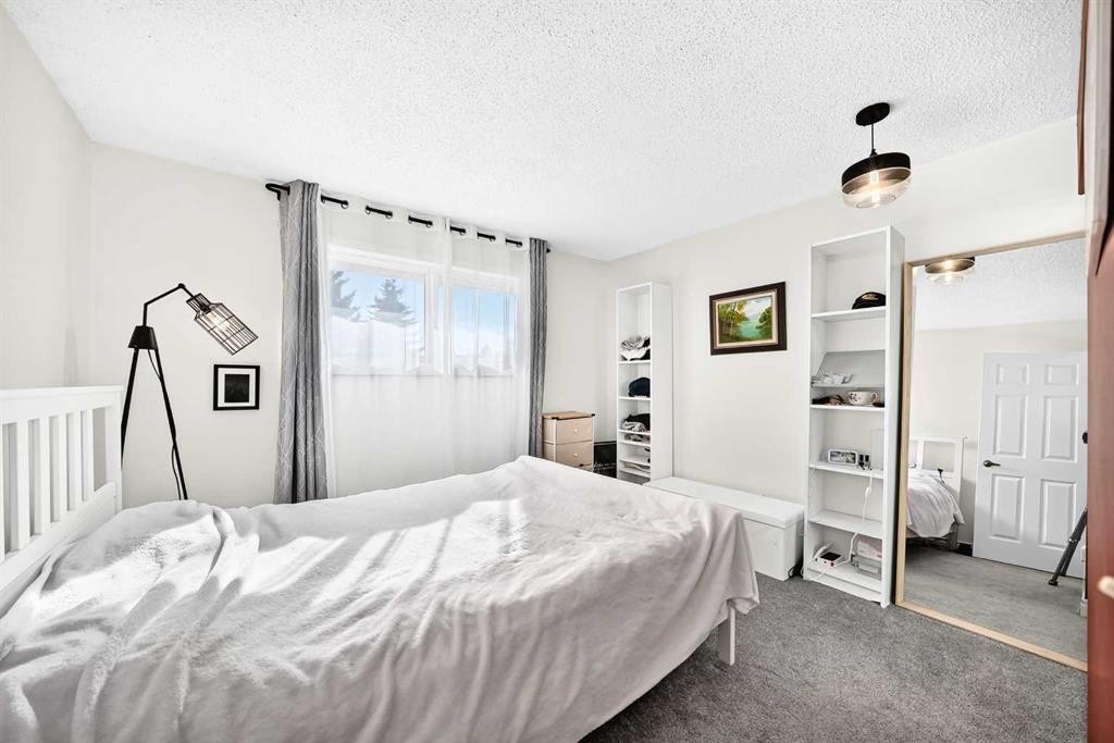 52 Cedargrove Road Sw, Calgary, AB
