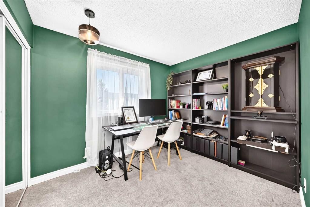 52 Cedargrove Road Sw, Calgary, AB