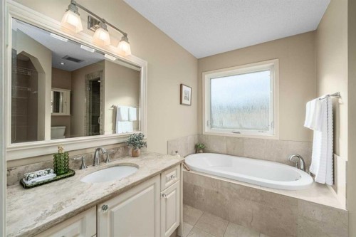 202 Panorama Hills Close Nw, Calgary, AB 