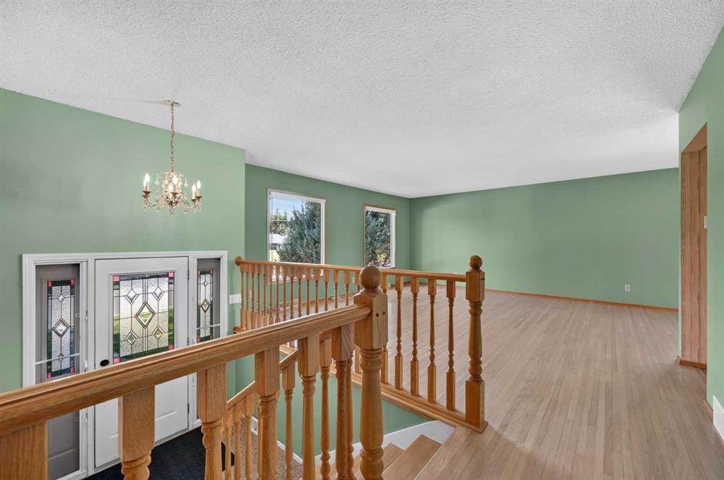 637 Willowburn Crescent Se, Calgary, AB