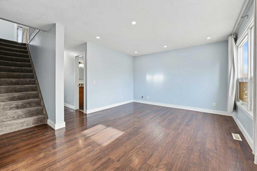763 Ranchview Circle Nw, Calgary, AB