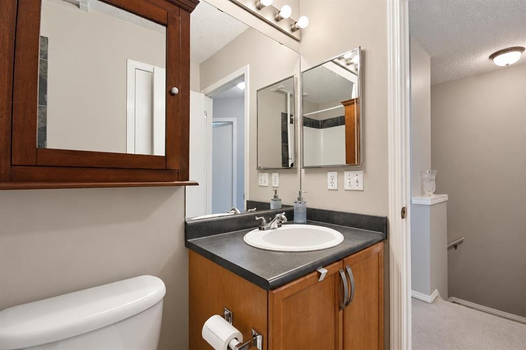 29 Elgin Mews Se, Calgary, AB