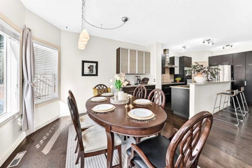 25 Discovery Ridge Hill Sw, Calgary, AB 