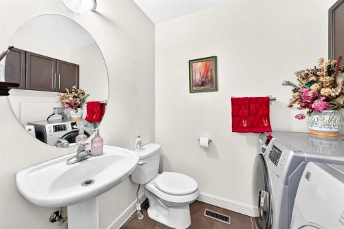 25 Discovery Ridge Hill Sw, Calgary, AB 