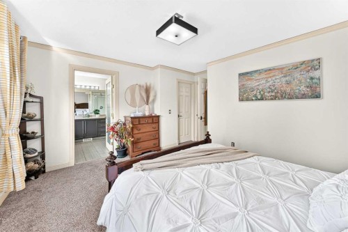 25 Discovery Ridge Hill Sw, Calgary, AB 