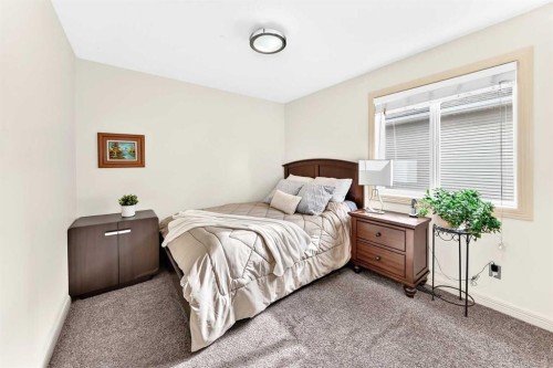 25 Discovery Ridge Hill Sw, Calgary, AB 