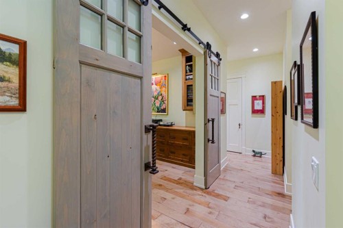 5960 Bow Crescent Nw, Calgary, AB 