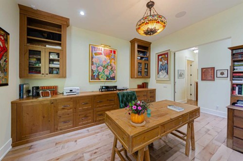 5960 Bow Crescent Nw, Calgary, AB 