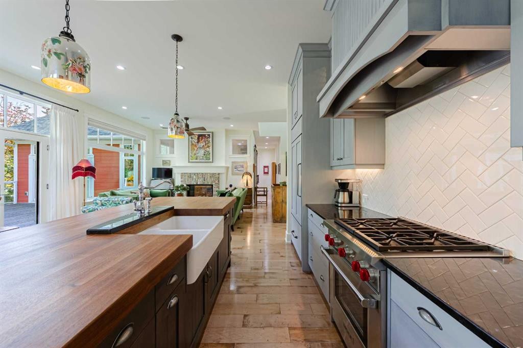 5960 Bow Crescent Nw, Calgary, AB