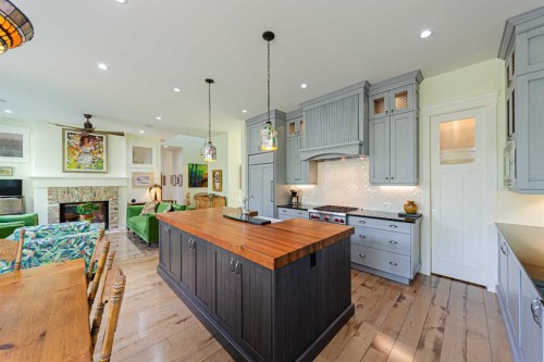 5960 Bow Crescent Nw, Calgary, AB 