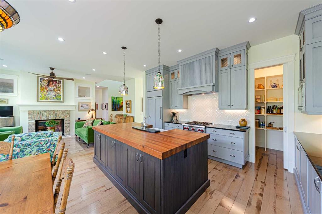 5960 Bow Crescent Nw, Calgary, AB