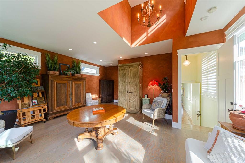 5960 Bow Crescent Nw, Calgary, AB