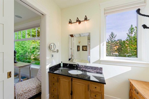 5960 Bow Crescent Nw, Calgary, AB 