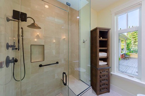 5960 Bow Crescent Nw, Calgary, AB 
