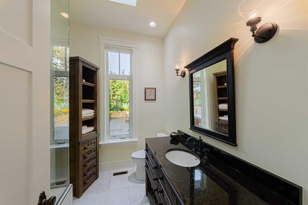 5960 Bow Crescent Nw, Calgary, AB