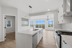 212 Lewiston Landing NECalgary, AB T3P 2N8