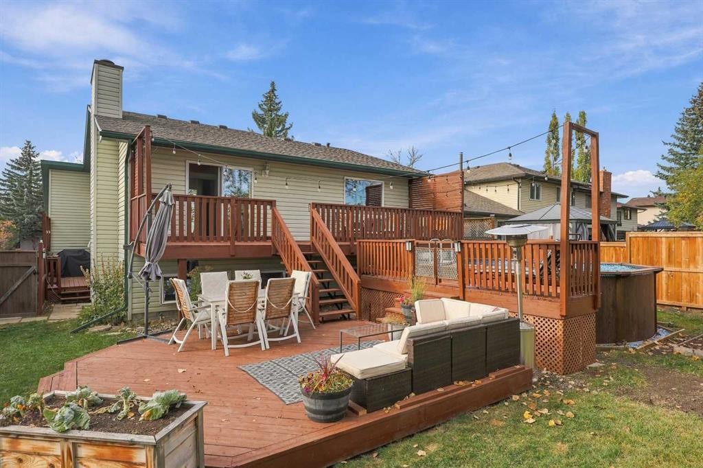 71 Hawkhill Way Nw, Calgary, AB
