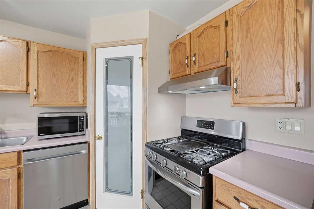 37 Appleside Close Se, Calgary, AB