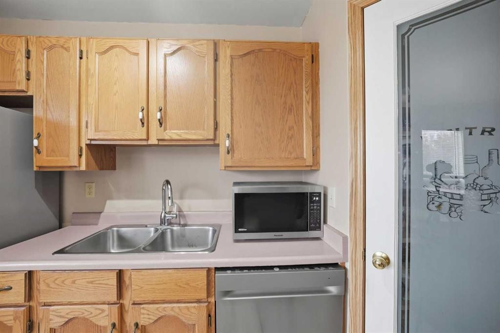 37 Appleside Close Se, Calgary, AB