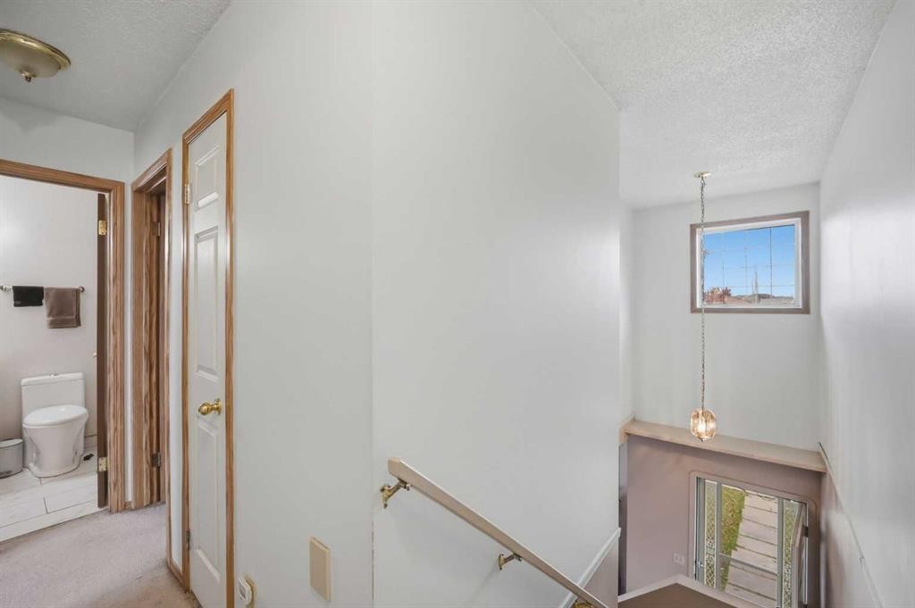 37 Appleside Close Se, Calgary, AB