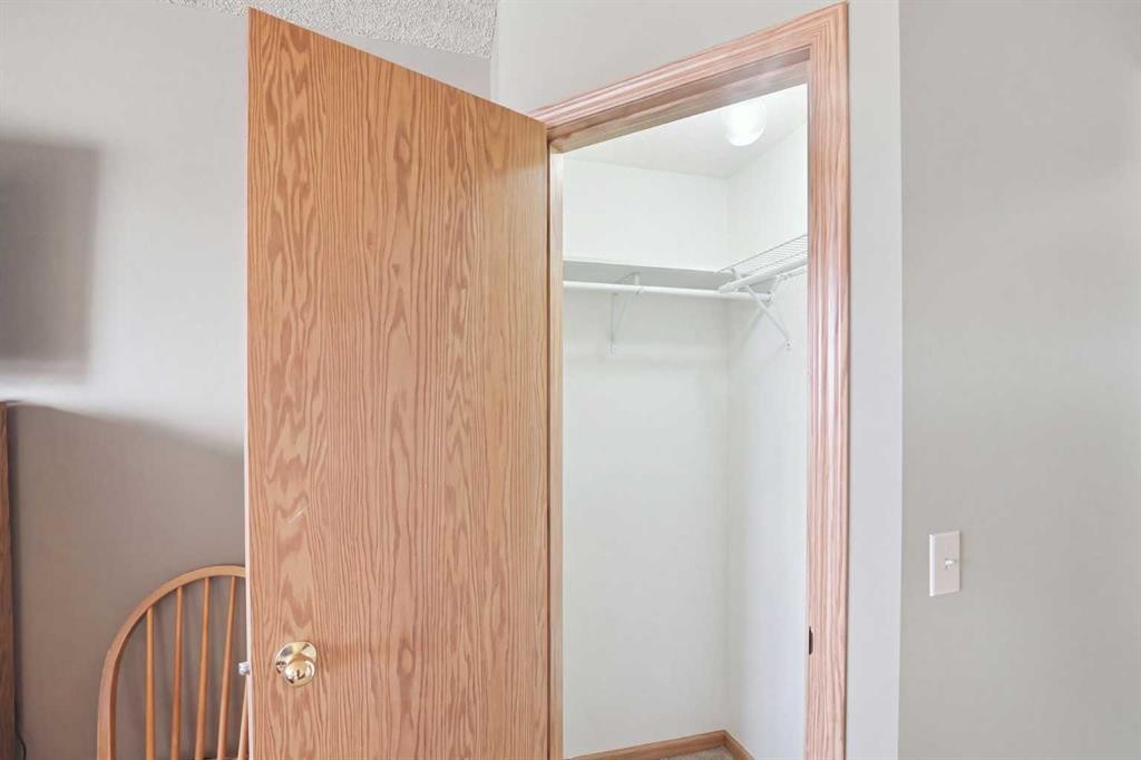 37 Appleside Close Se, Calgary, AB