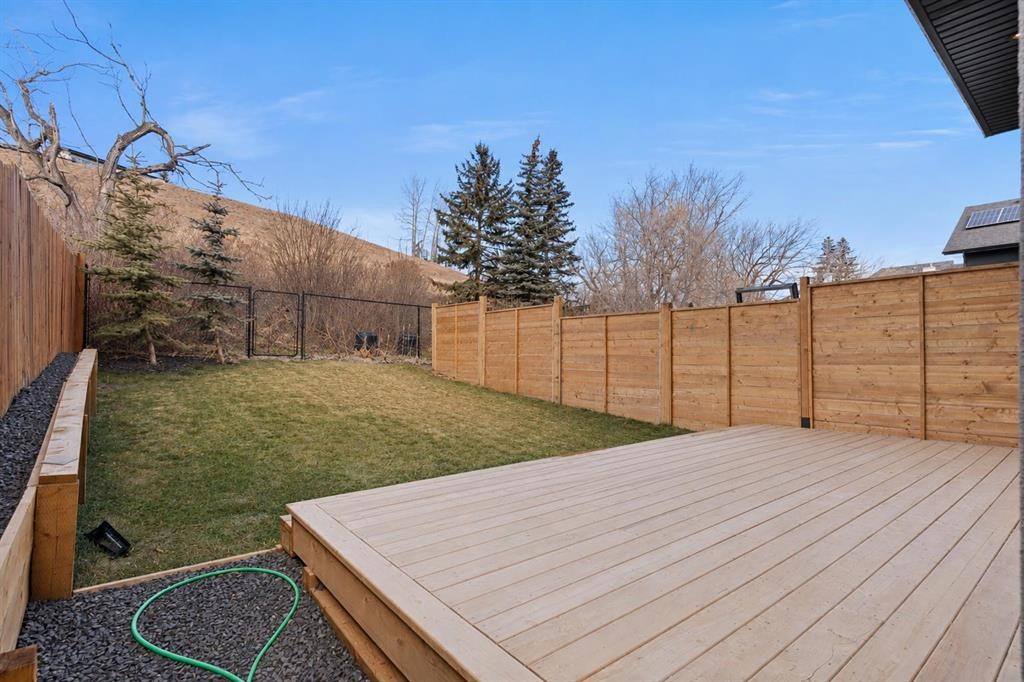 2528 7 Avenue Nw, Calgary, AB