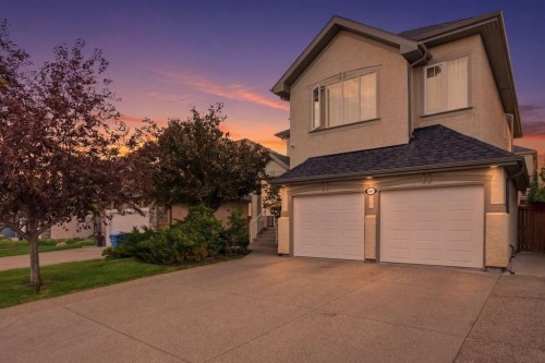 401 Marina Drive  Chestermere, AB T1X 1V8