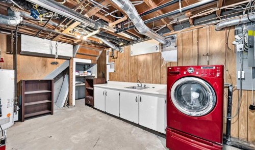 340 86 Avenue Se, Calgary, AB 