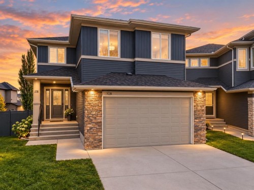 108 Kinniburgh Close  Chestermere, AB T1X 0R8