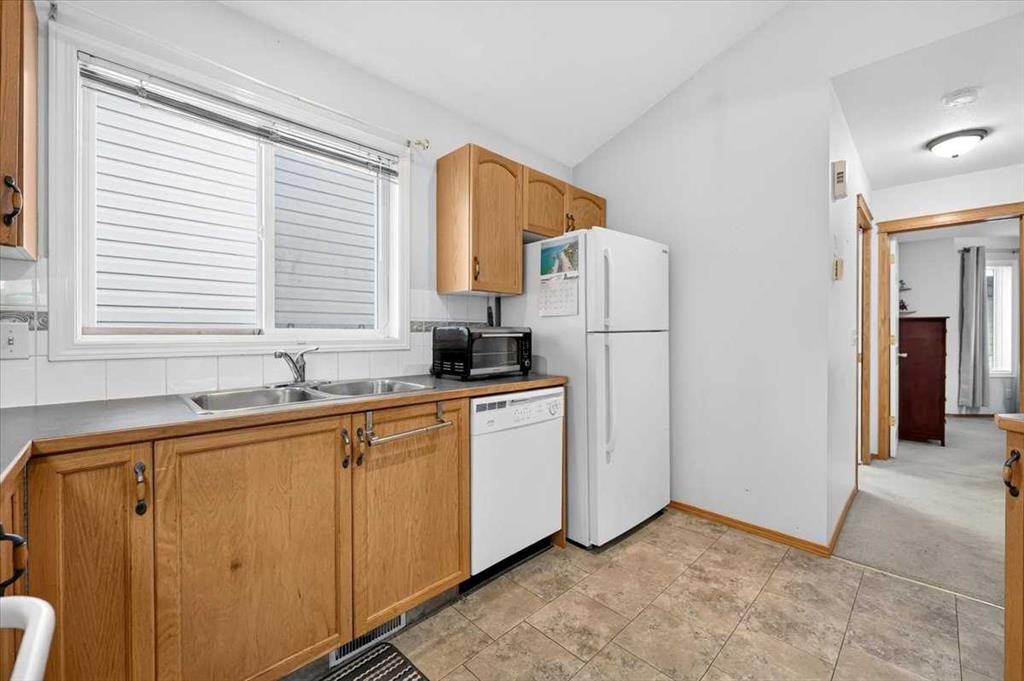 26 Saddlemead Way Ne, Calgary, AB