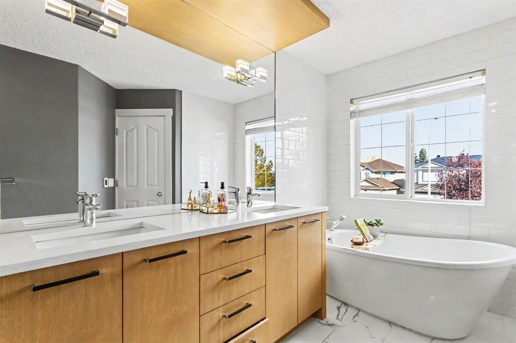 18603 Chaparral Manor Se, Calgary, AB