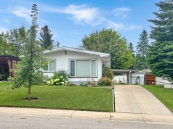 4536 Claret Street NW Calgary, AB T2L 1C1