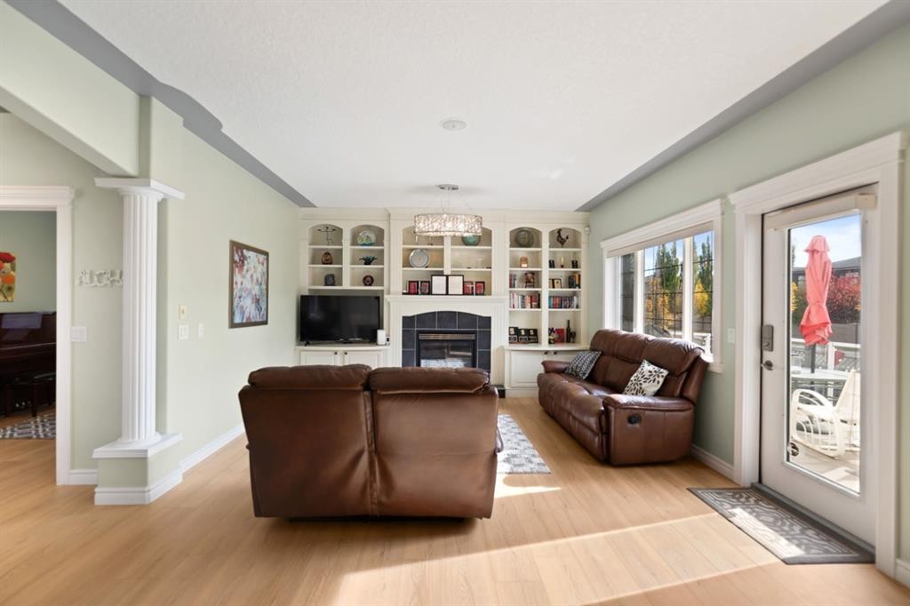 63 West Cedar Rise Sw, Calgary, AB