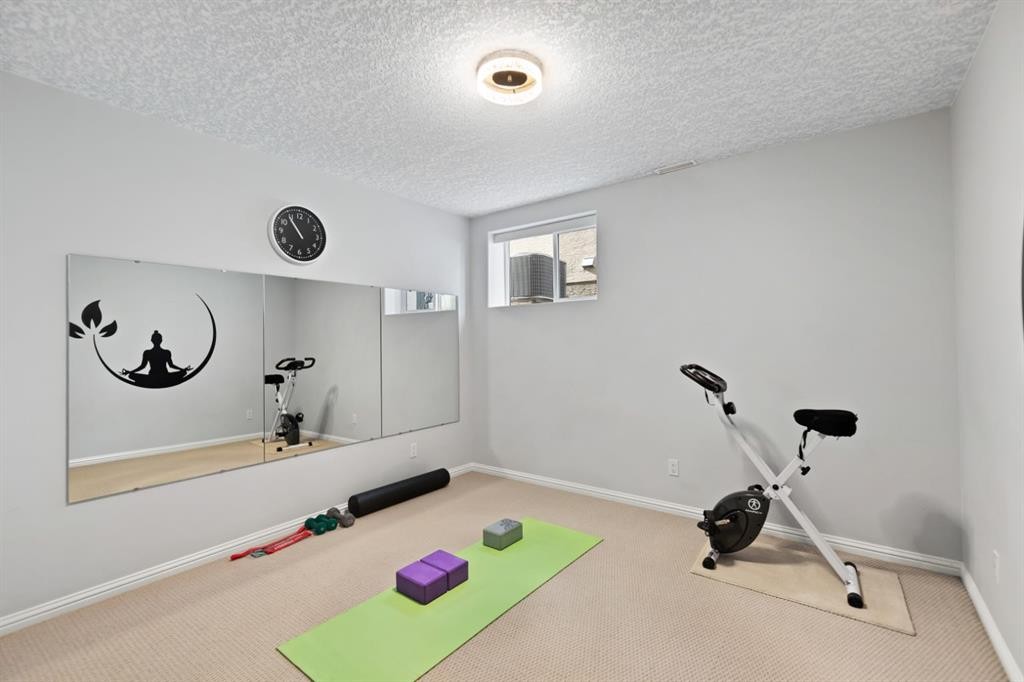 63 West Cedar Rise Sw, Calgary, AB