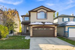 31 Evansmeade Crescent NW Calgary, AB T3P 1C1