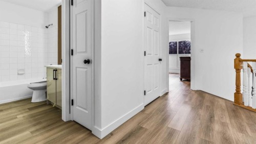 34 Prestwick Landing Se, Calgary, AB 
