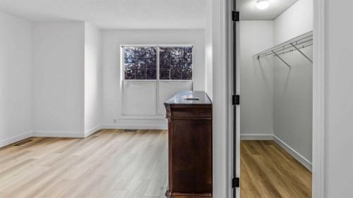 34 Prestwick Landing Se, Calgary, AB 