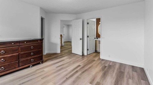34 Prestwick Landing Se, Calgary, AB 