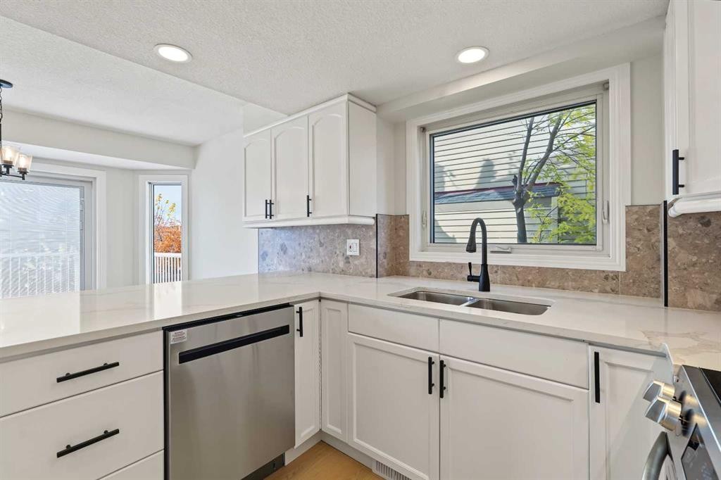 14654 Deer Ridge Drive Se, Calgary, AB