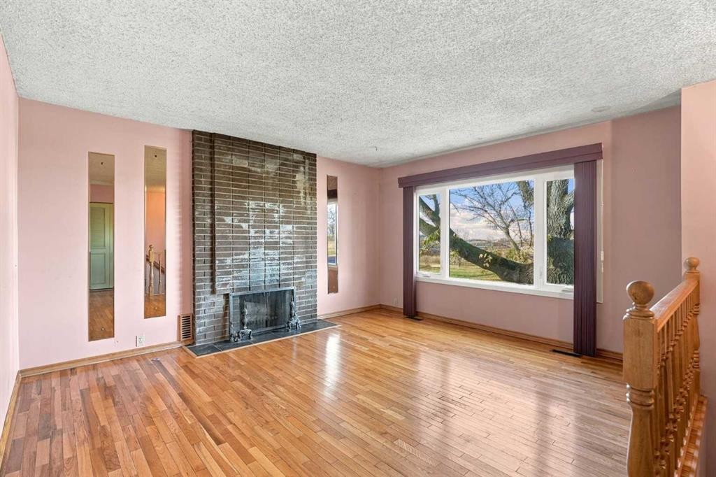 556 Lysander Drive Se, Calgary, AB