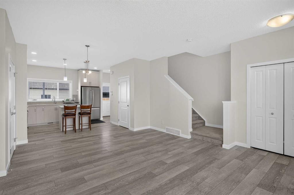 60 Walcrest Gate Se, Calgary, AB