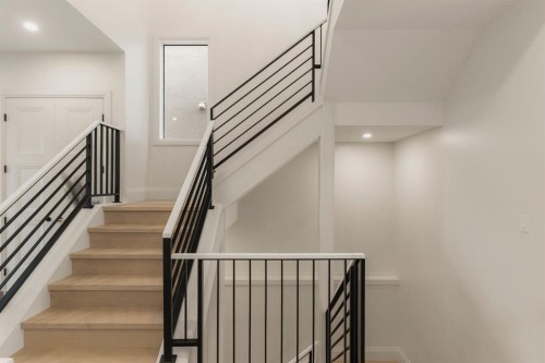 627 16 Street Nw, Calgary, AB 