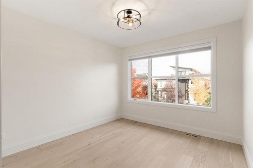 627 16 Street Nw, Calgary, AB 